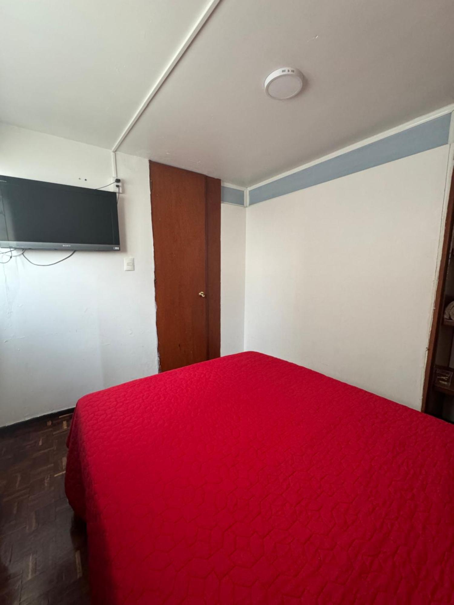 Habitacion Economica Y Pequena Con Bano Privado Cerca Del Centro Historico Mexico-stad Buitenkant foto